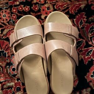 Nisolo Ella sandal size 7.5 almond color